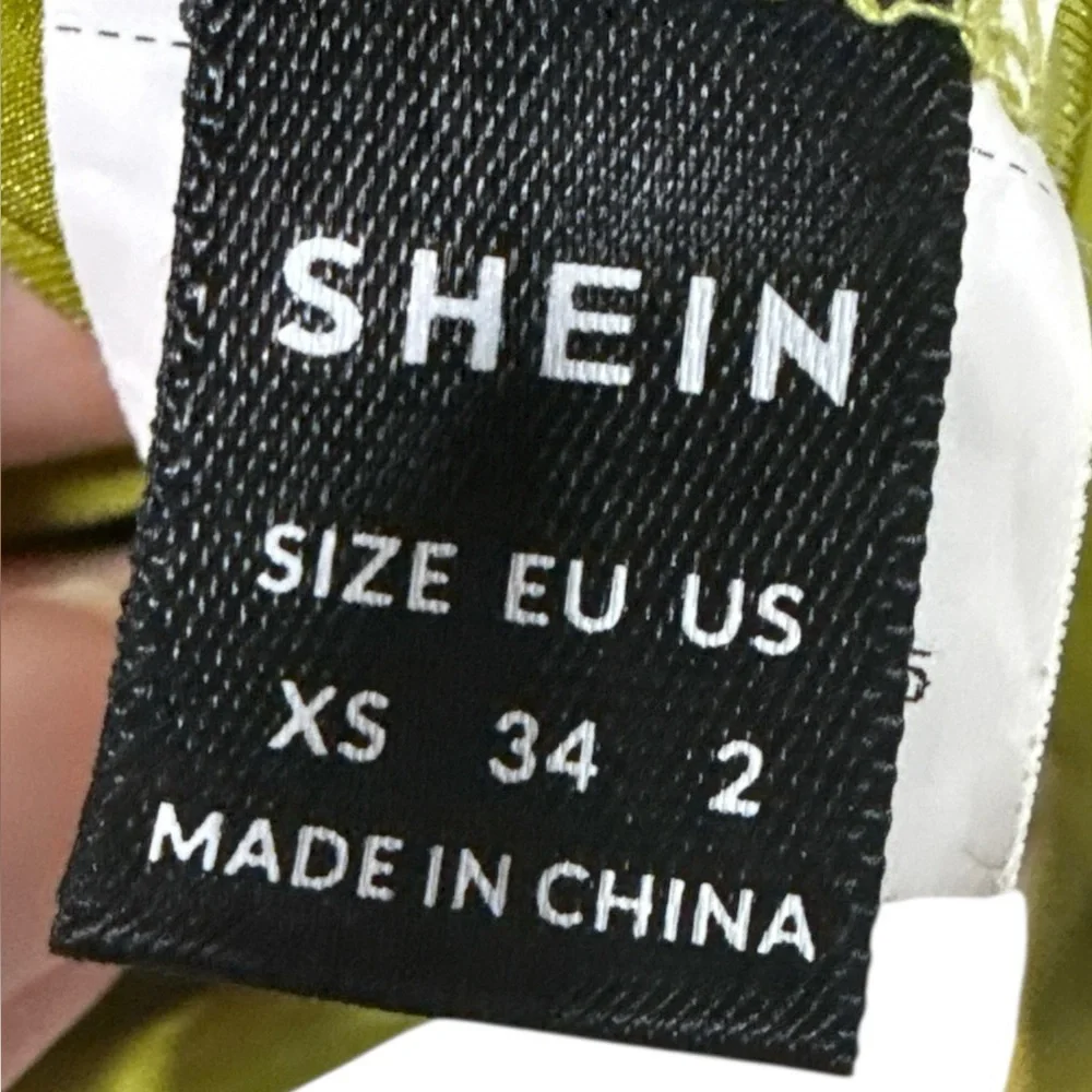 SHEIN Lime Green Long Sleeve Crop Top - Picture 2 of 3